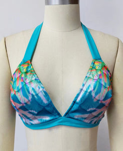 Lost Beauty triangle bikini top